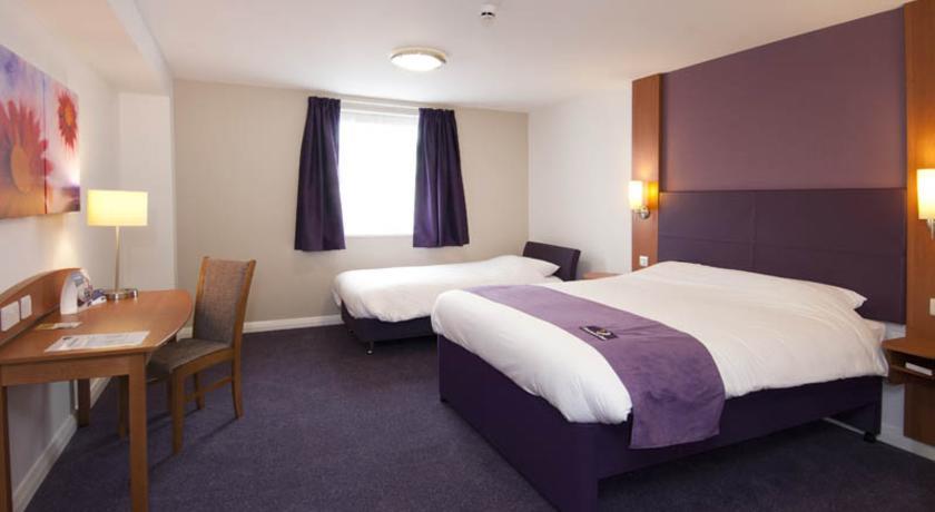 Premier Inn Merthyr Tydfil Exterior foto